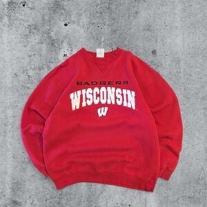 Vintage Wisconsin Badgers Sweatshirt Men’s Size Large Red Crewneck Embroidered